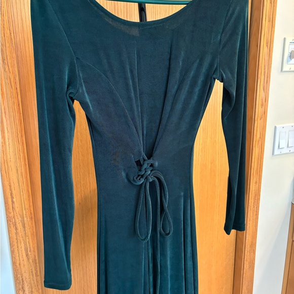 NEW Basics Dark Green Dress - medium - Picture 6 of 12